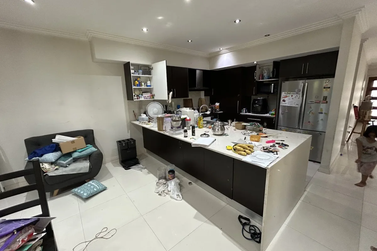 Balbeek Ave kitchen before